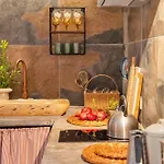 Apple Tree House