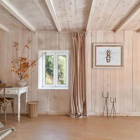 Apple Tree House * Santa Cruz (Madeira)