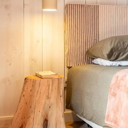 Chalet Apple Tree House