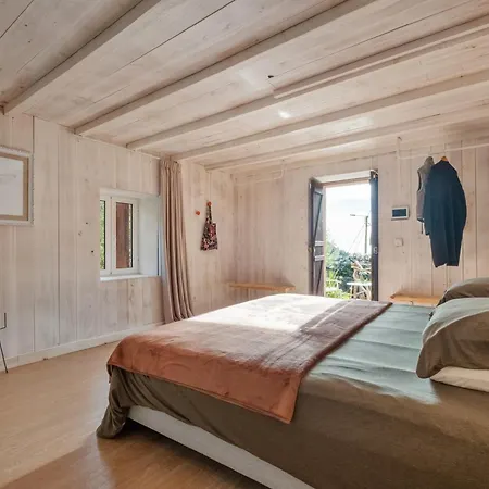 Apple Tree House Chalet *