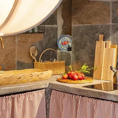 Apple Tree House Chalet *