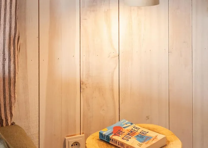 Chalet Apple Tree House