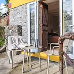 Apple Tree House *