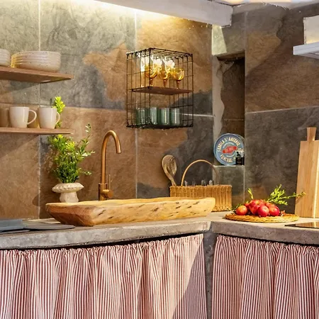 Apple Tree House Chalet