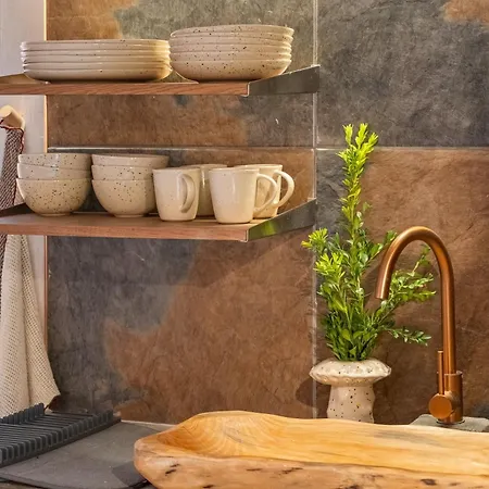 Apple Tree House シャレー *