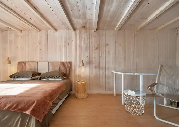 Alpstuga Apple Tree House