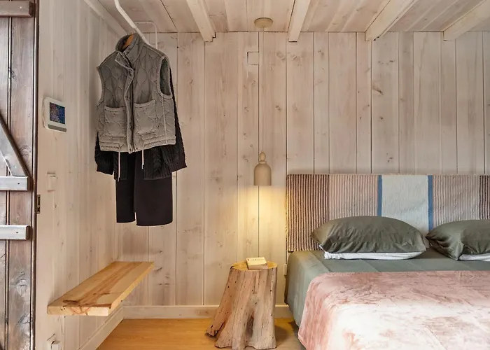 Apple Tree House Chalet