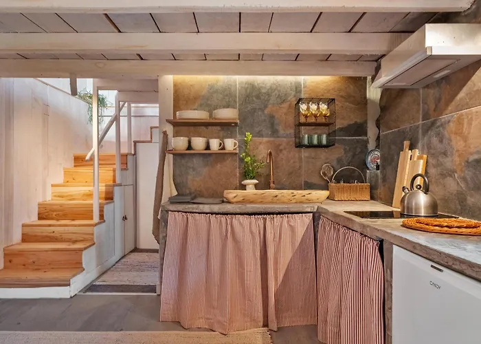 Apple Tree House * Santa Cruz (Madeira)