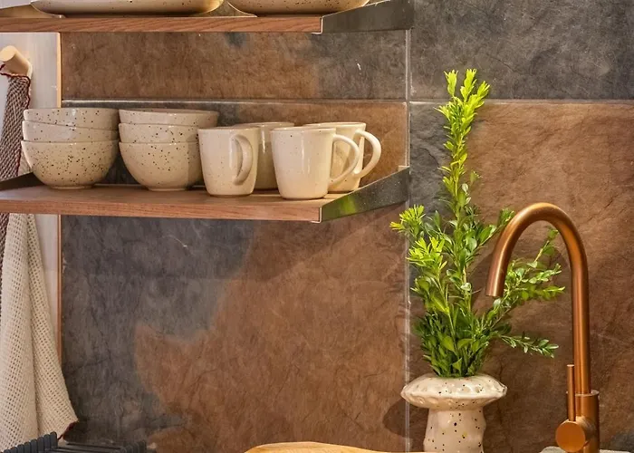 Apple Tree House Chalet *