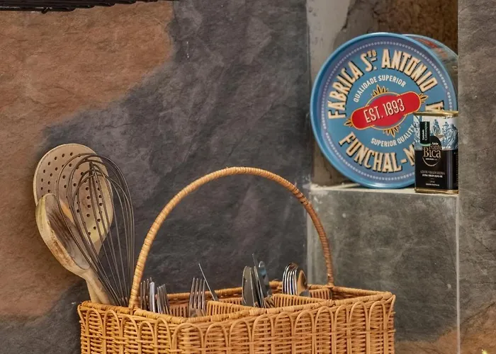 Alpstuga Apple Tree House Santa Cruz (Madeira)